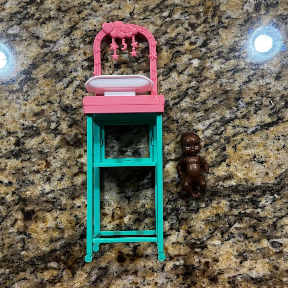 2025 Barbie Skipper Babysitters Inc Changing Table with Baby Doll Mattel